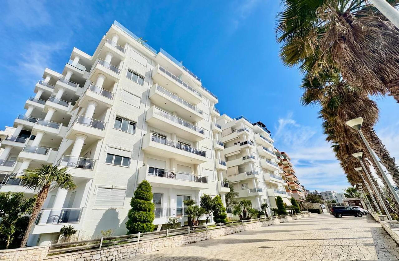 White Sea View Residence Sarandë Eksteriør bilde